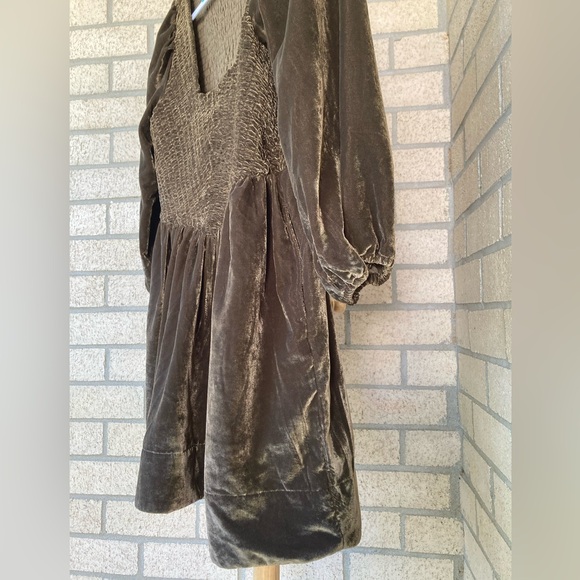 Free People Farrier Velvet Mini Dress Brown Bear Balloon Sleeves Smocked Bodice - Picture 9 of 17